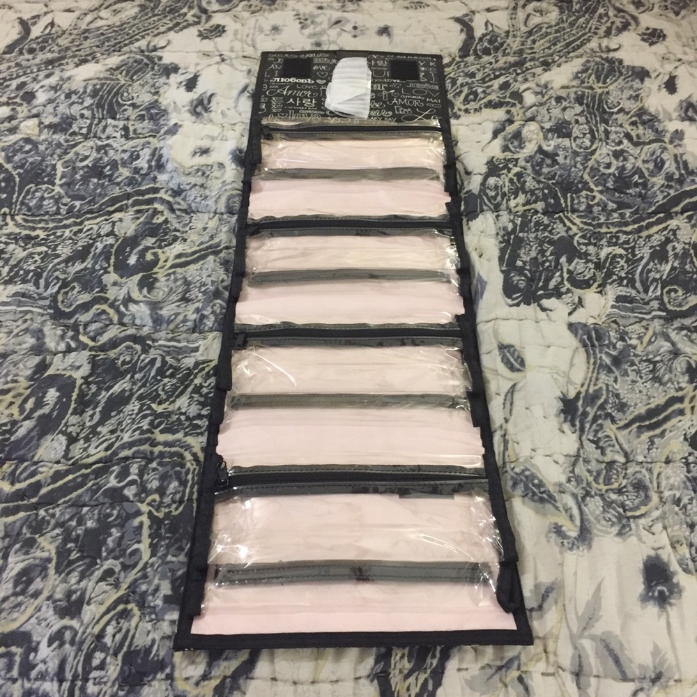 NWT Mary Kay Hanging Travel Bag